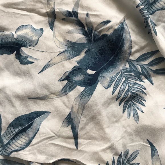 Hollister - Women’s White & Blue Floral Blouse - S - Picture 6 of 6